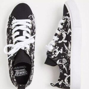 10.5W Torrid Looney Tunes Canvas Sneakers